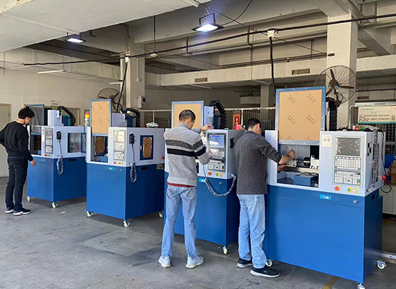 小型工廠的好助手——先導(dǎo)桌面型四軸數(shù)控銑床